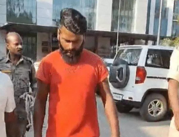 रांची में अपराधियों की फिर हुई परेड: पुलिस से हथियार छिनने की कोशिश, मारपीट भी की थी, भेजे गए जेल