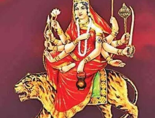    माता चंद्रघंटा की कृपा से मनुष्य के समस्त बाधाएं विनष्ट हो जाती हैं 