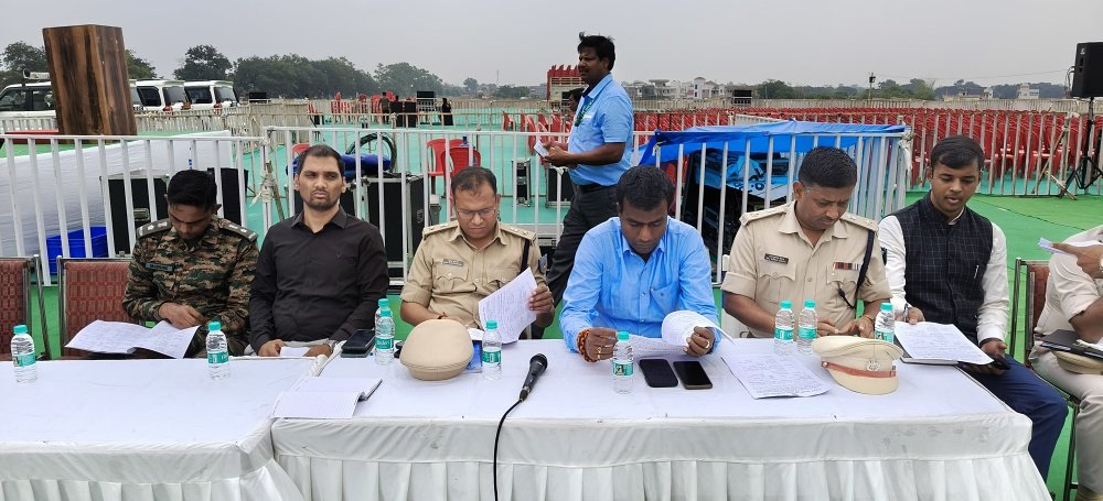 भारतीय वायु सेना (IAF) की एयर शो (Air Show) की तैयारियों को लेकर वरीय पदाधिकारियों ने की समीक्षा बैठक