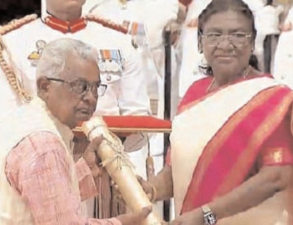 'पद्मश्री' महावीर नायक ने झारखंड को गौरवान्वित किया 