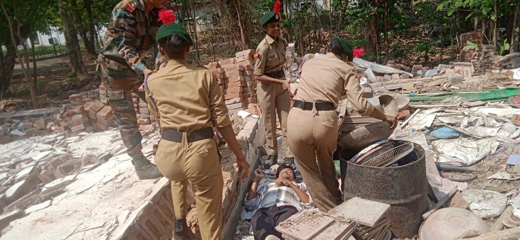 एनसीसी कैडेटों को कराया गया मॉक ड्रिल