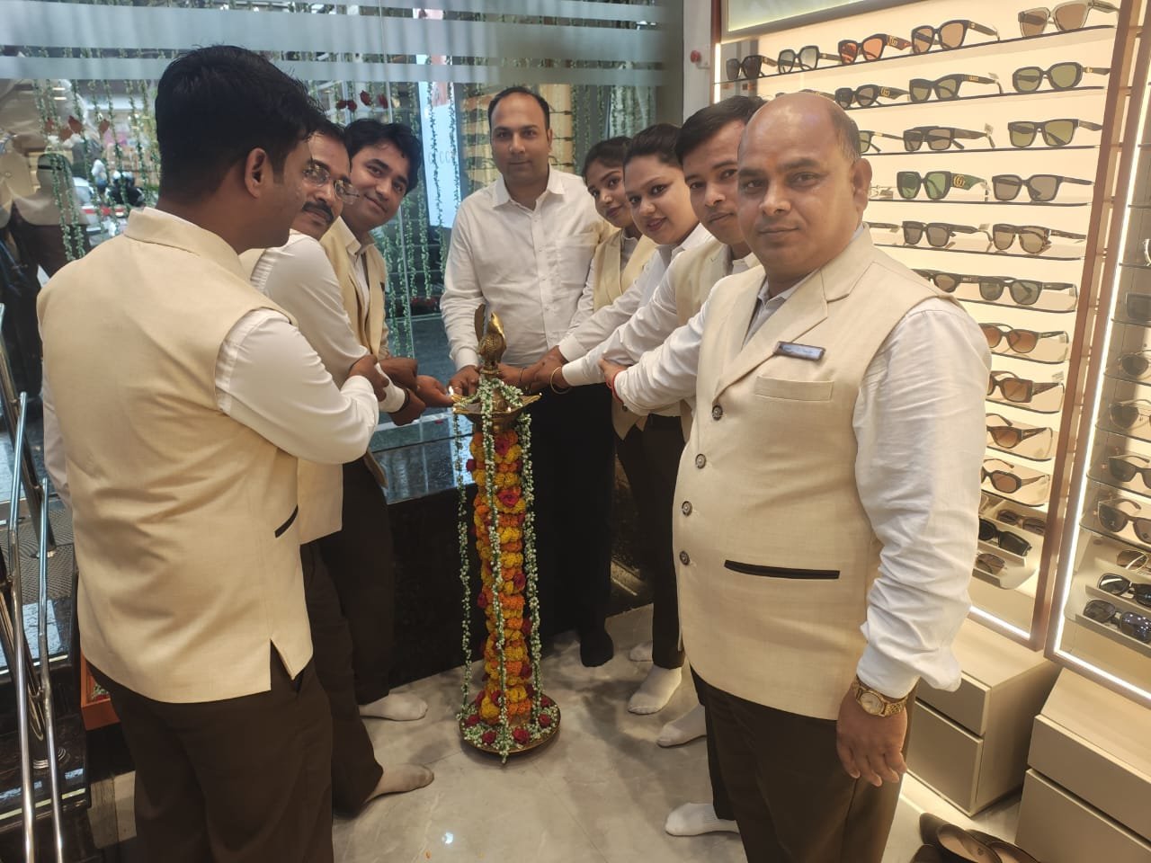 टाइटन आई+ का रांची स्टोर हुआ और बेहतरीन , ताकि खरीदारी का बेहतर अनुभव मिल सके