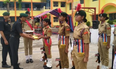 ग्रुप कमांडर ब्रिगेडियर राम नरेश ने डीएवी कैंट स्कूल का किया दौरा