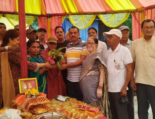 गोपी कृष्ण - ऊषा सहाय  'आदर्श दम्पति सम्मान' से अलंकृत 