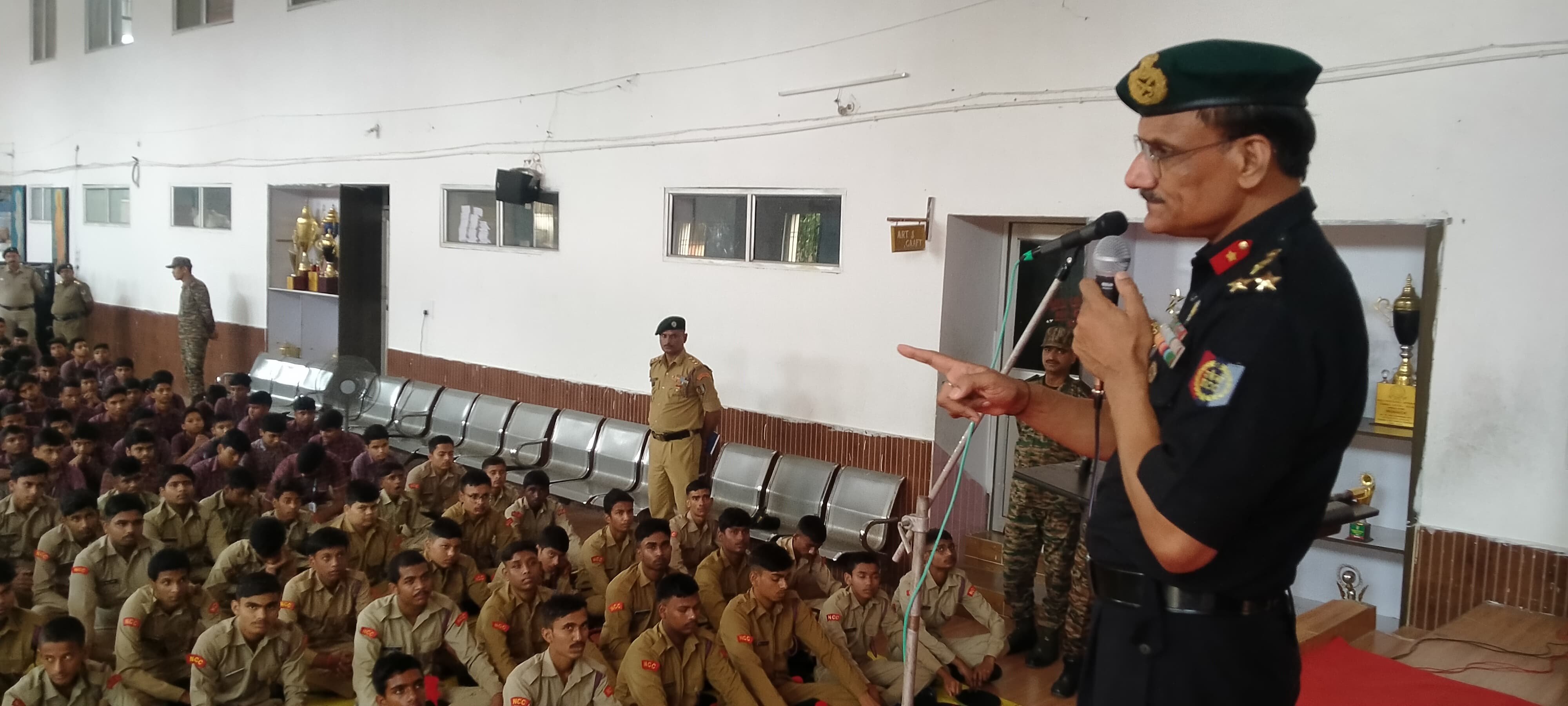 ब्रिगेडियर रामनरेश ने डीएवी मेडिकल स्कूल, गया का किया दौरा, एनसीसी कैडेटों के लिए हेल्थ एंड हाइजीन पर जागरूकता कार्यक्रम आयोजित