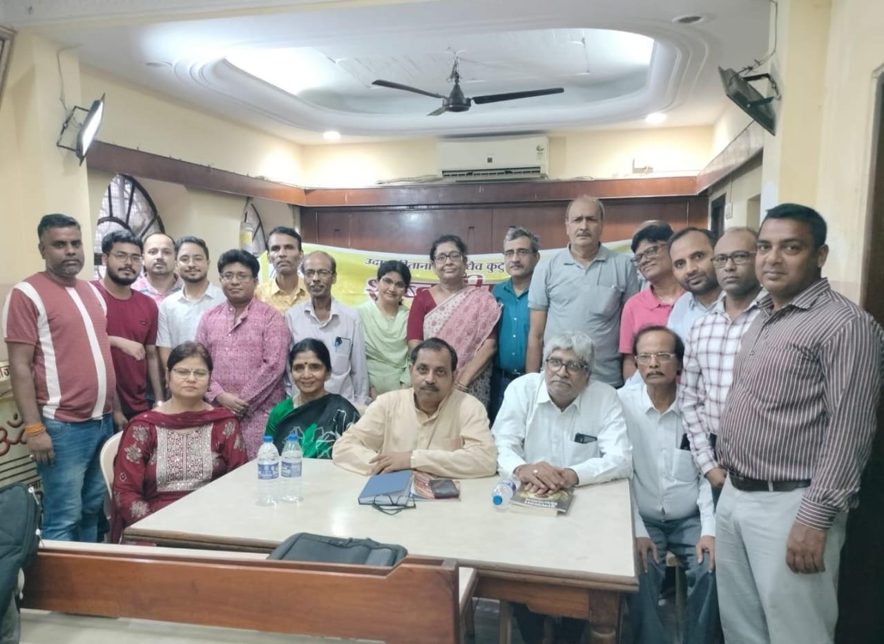 शब्दवीणा की 'आया सावन झूम के' काव्यगोष्ठी में पढ़ी गयीं सावन पर मनभावन रचनाएँ, बहकी-बहकी पुरवैया है, सावन का मस्त महीना है