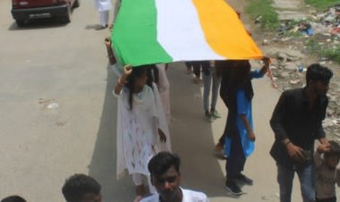 महाराणा प्रताप क्लासेज द्वारा निकाली गई 100 मीटर लम्बा भव्य तिरंगा यात्रा, सैकड़ो बच्चे हुए शामिल