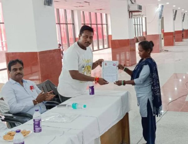 गया जंक्शन पर 79वें स्वतंत्रता दिवस पर स्वच्छता सिपाहियों को किया गया सम्मानित