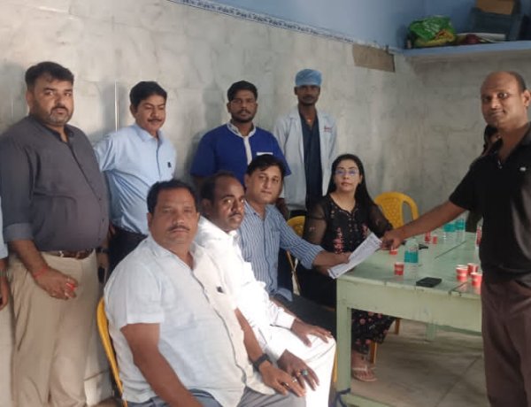 मानपुर सुढीटोला में आयोजित हुआ निशुल्क चिकित्सा शिविर, सैकड़ों लोगों ने कराया स्वास्थ्य परीक्षण