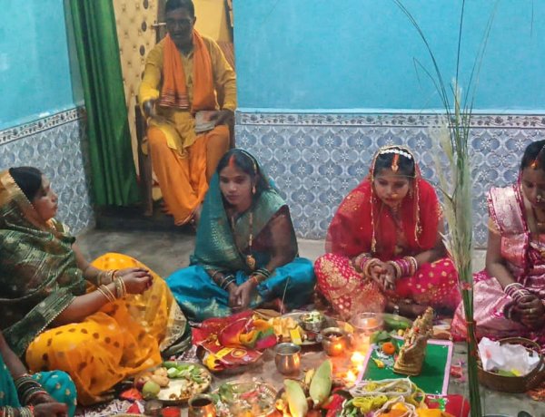 अखंड सुहाग के लिए सुहागिनों ने रखा निर्जला तीज व्रत, शिव-पार्वती की पूजा-अर्चना से गूंजे घर-घर