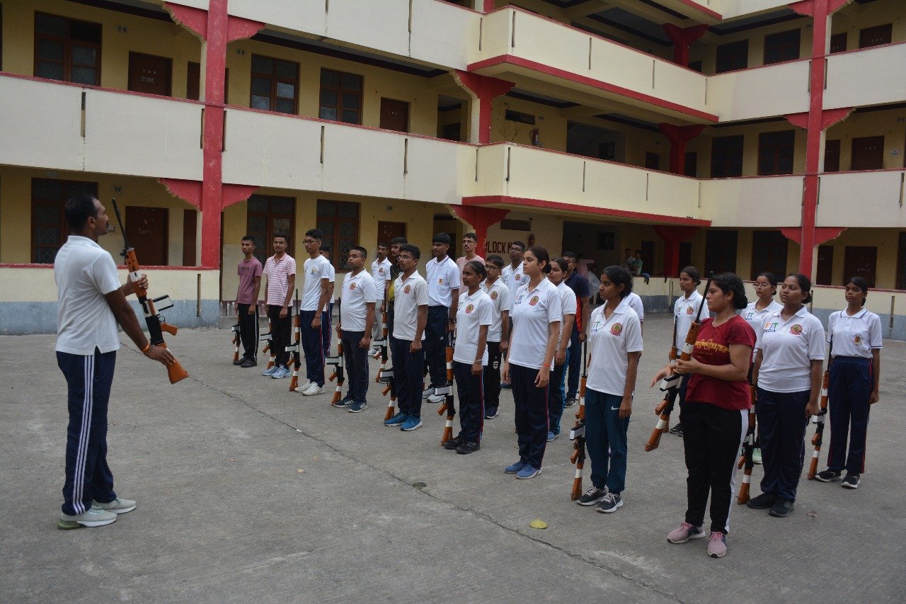 एनसीसी का वार्षिक प्रशिक्षण शिविर शुरू, आत्मरक्षा से लेकर योग तक होगा प्रशिक्षण- कर्नल अमर