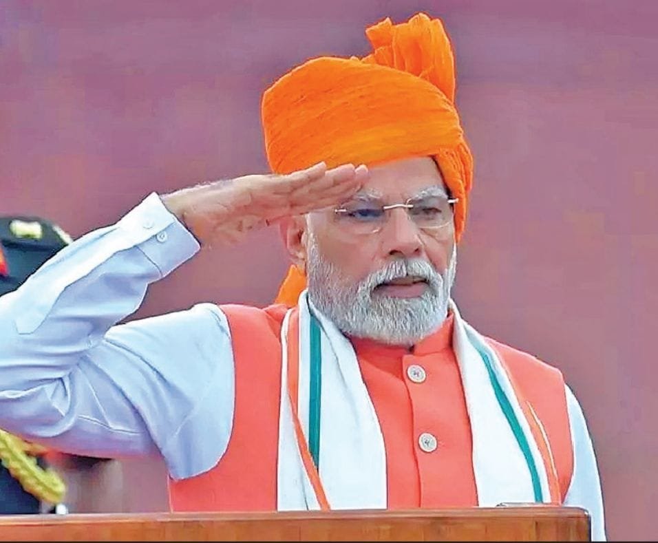 लाल किले के प्राचीर से नरेंद्र मोदी के गर्जना के मायने 
