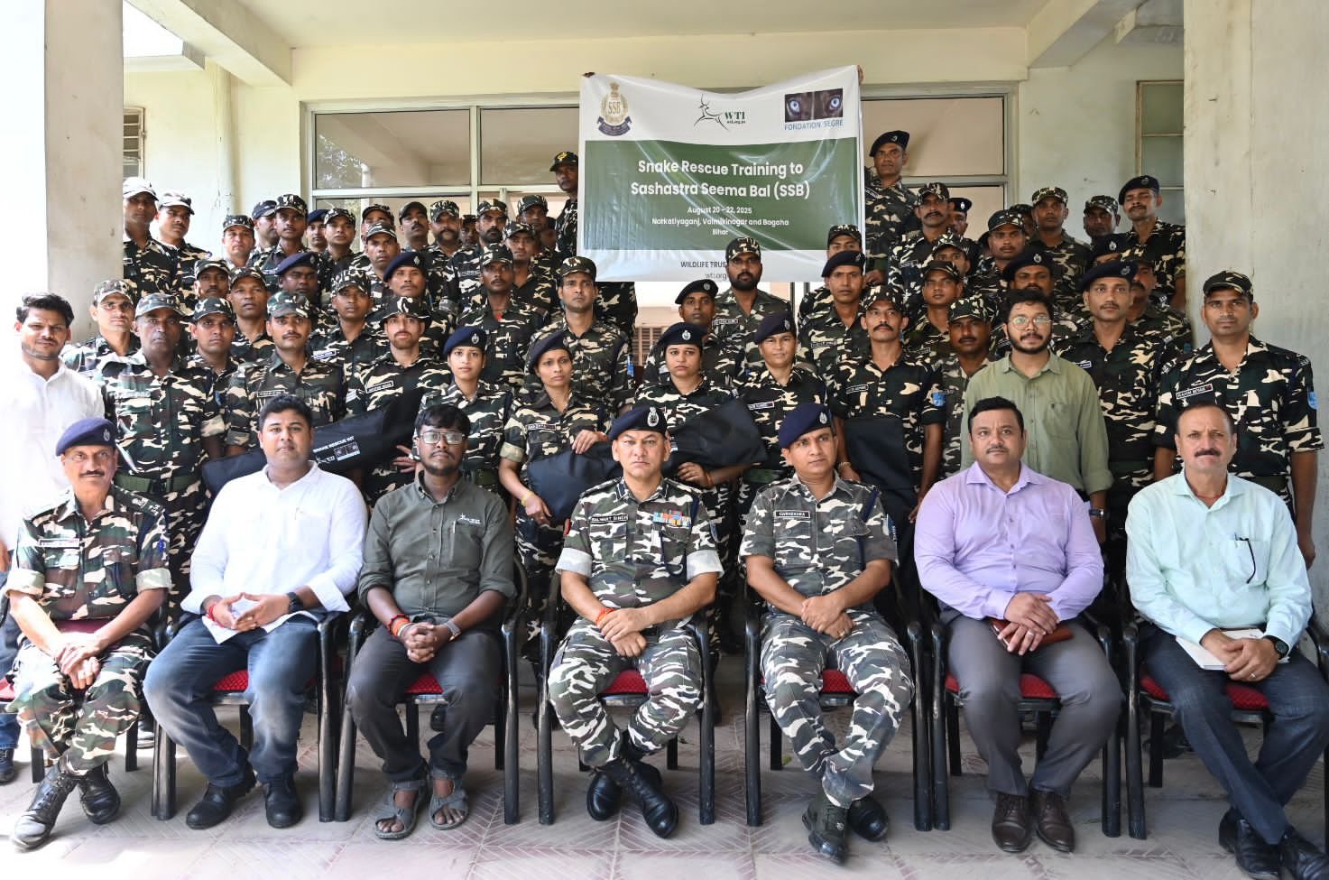 सशस्त्र सीमा बल नरकटियागंज में सर्पदंश पर एक दिवसीय जागरूकता कार्यशाला का आयोजन