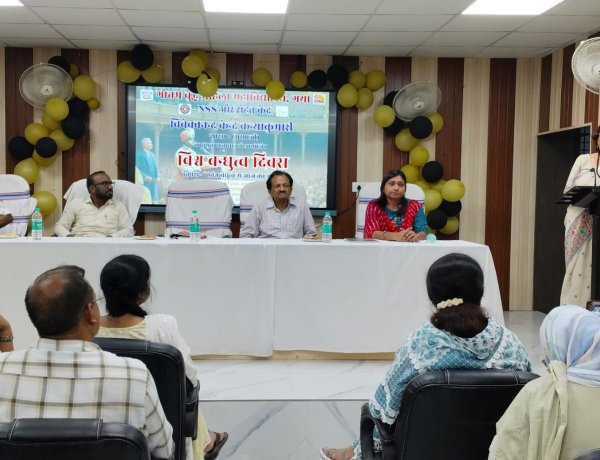 जीबीएम कॉलेज में विश्व बंधुत्व दिवस के अवसर पर भाषण प्रतियोगिता का हुआ आयोजन