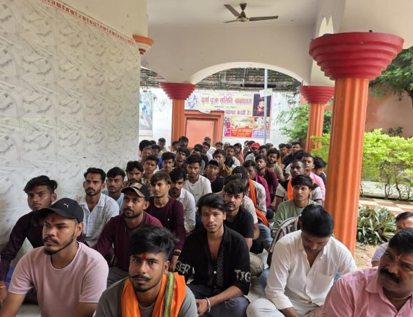 बजरंग दल ने धूमधाम से मनाया 41वां स्थापना दिवस — हनुमान चालीसा पाठ और प्रसाद वितरण के साथ हुआ आयोजन