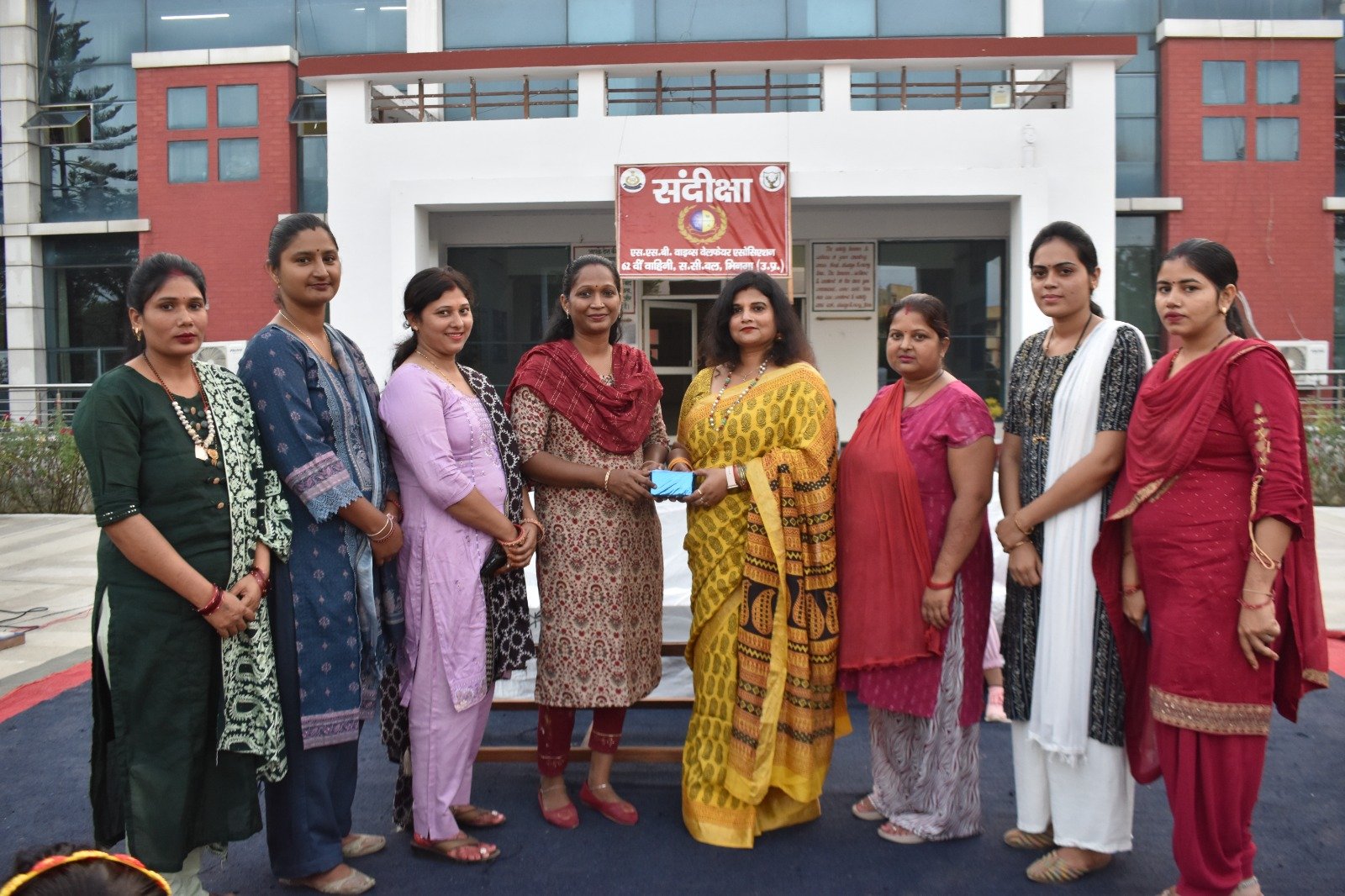 62वीं वाहिनी सशस्त्र सीमा बल भिनगा में संदीक्षा सम्मेलन का आयोजन, दीपावली पर रंगोली प्रतियोगिता में दिखी रचनात्मकता