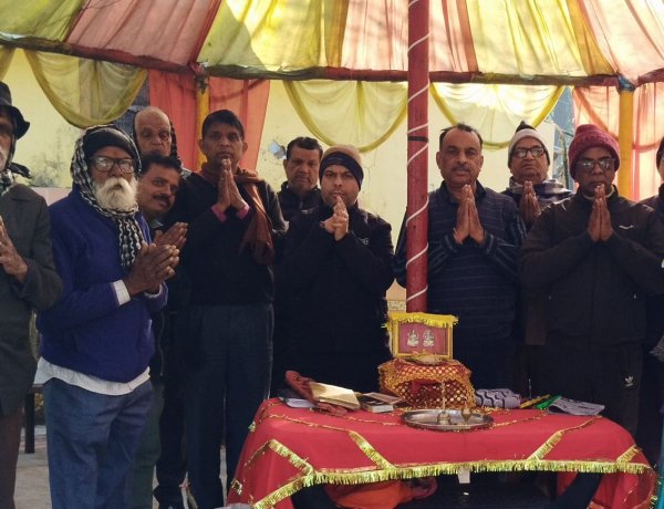 अस्वस्थ बच्चों की शीघ्र स्वास्थ्य कामना के लिए सामुहिक प्रार्थना का आयोजन 