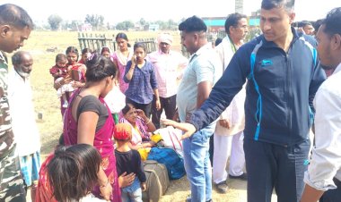 डुमरिया में बस दुर्घटना, एसएसबी जवानों की तत्परता से सभी यात्री सुरक्षित