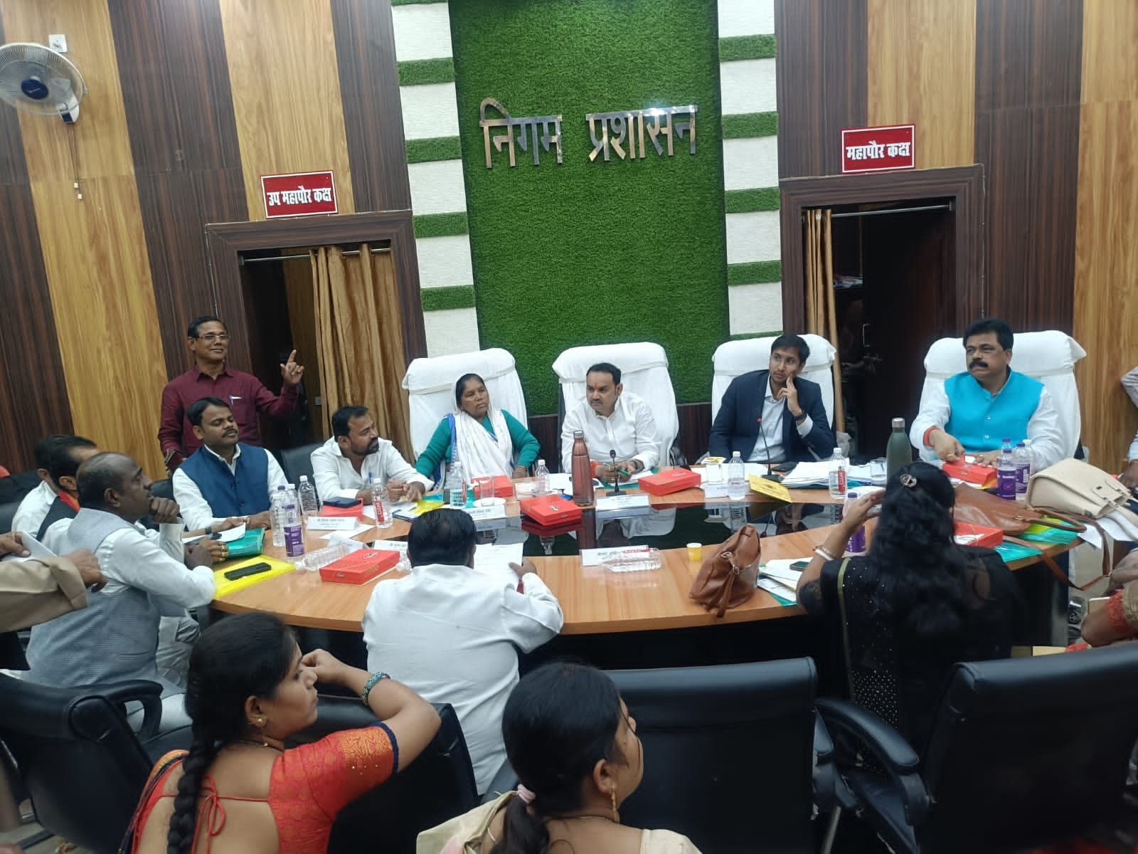 नगर निगम बोर्ड की बैठक में विकास योजनाओं पर लगी मुहर, सभी वार्डों में खुलेंगे पुस्तकालय