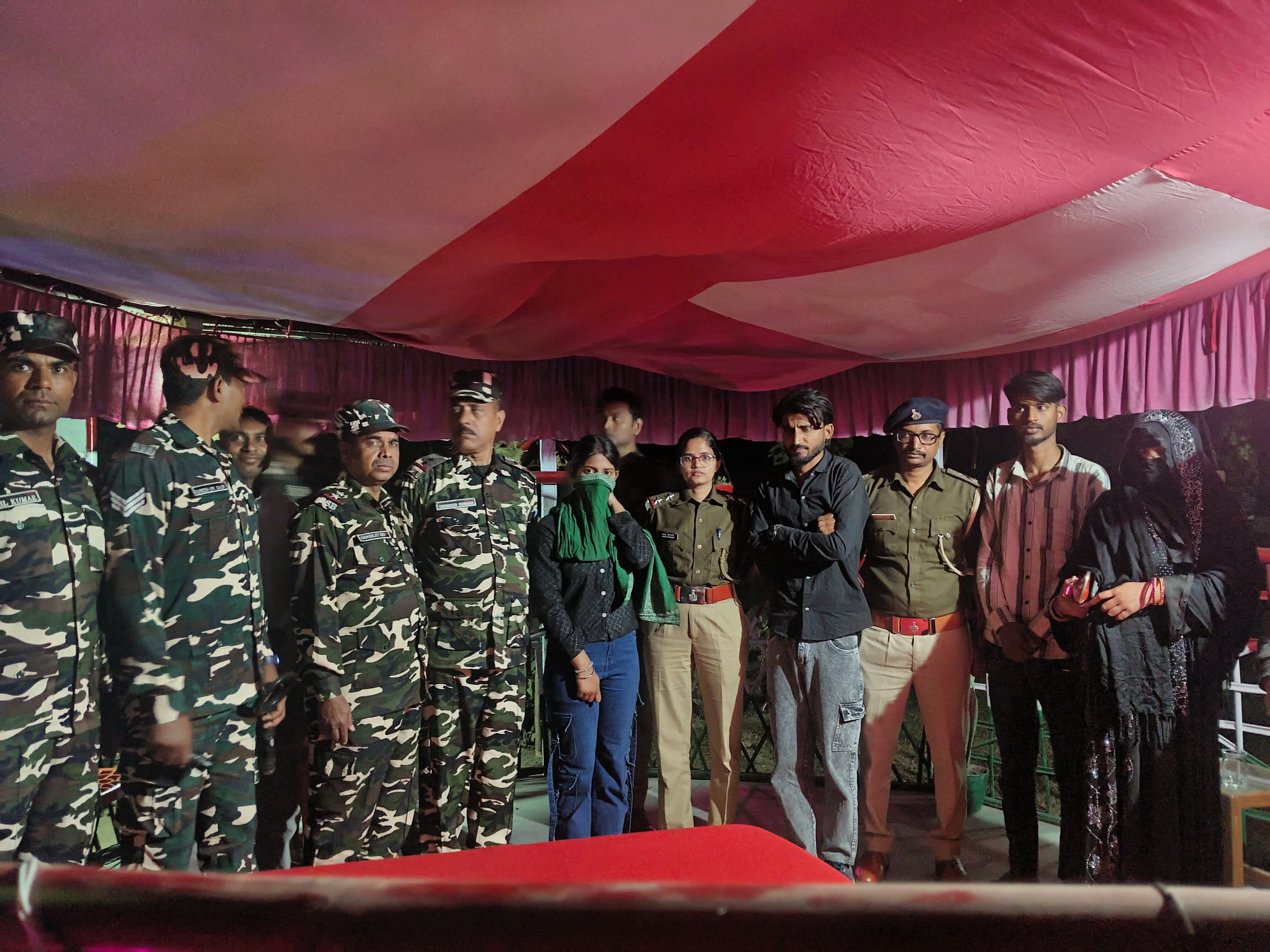 44वीं वाहिनी एसएसबी ने नाबालिग लड़की को नेपाल ले जाते युवक को पकड़ा, पुलिस को सौंपा